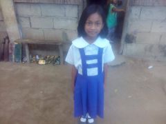 Školní uniformy pro filipínské sirotky
